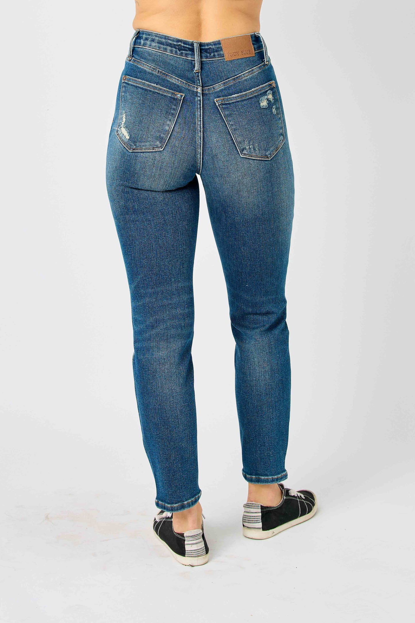 Judy Blue ~ High Waisted Tummy Control Slim Cut Jeans ~ Medium Rinse ~  Available in Sizes 3 -15 ~ Style 88776