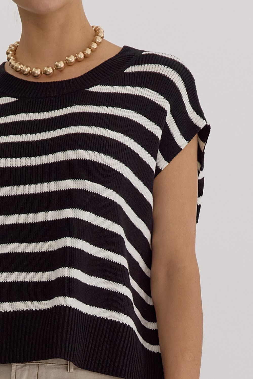 ENTRO Stripe Print Round Neck Short Sleeve Knit Top ~ Black & White!