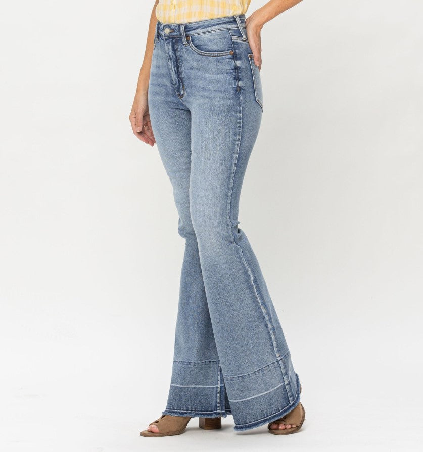 NEW ~ JUDY BLUE High Waist Tummy Control Release Hem Flare Jeans Medium Wash ~ Available in Curvy!
