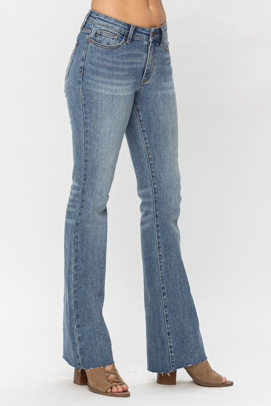 NEW - JUDY BLUE - Midrise Raw Hem Bootcut Jeans ~ Style 88604 ~ Available in Curvy!