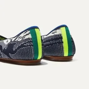 Rothys 2025 navy point