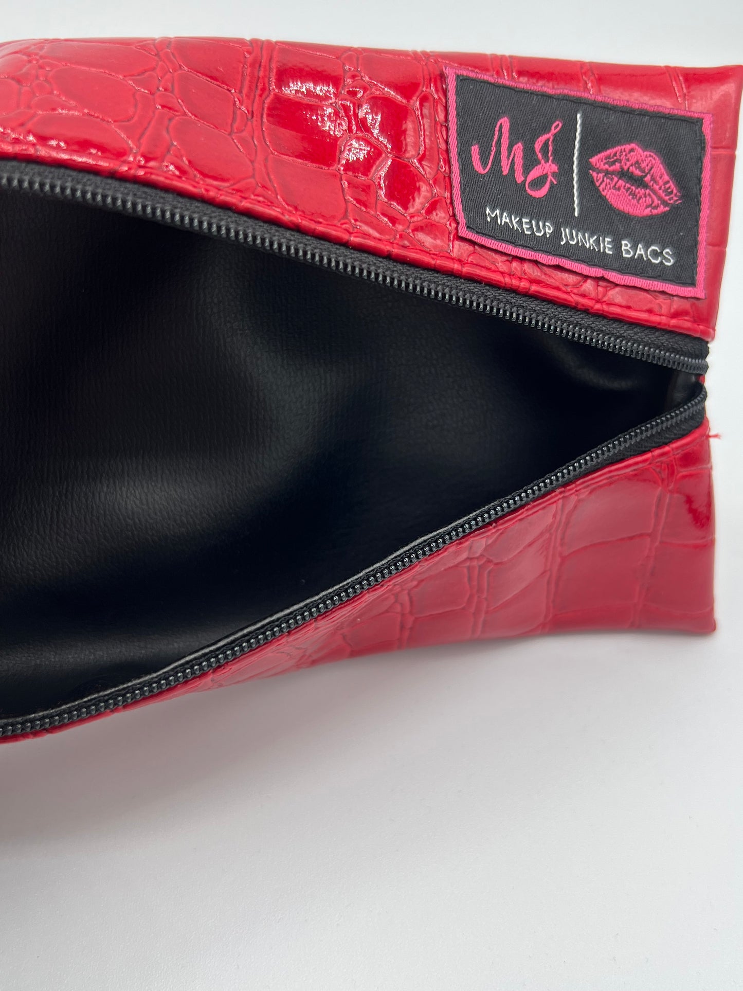 MAKEUP JUNKIE ~ The Lipstick Red Gator Vixen Bag ~ Mini