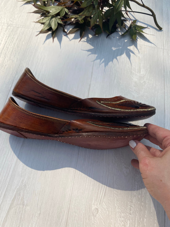 EUC ~ Zebidah Brown & Gold Handmade Leather Flats ~ Size 41