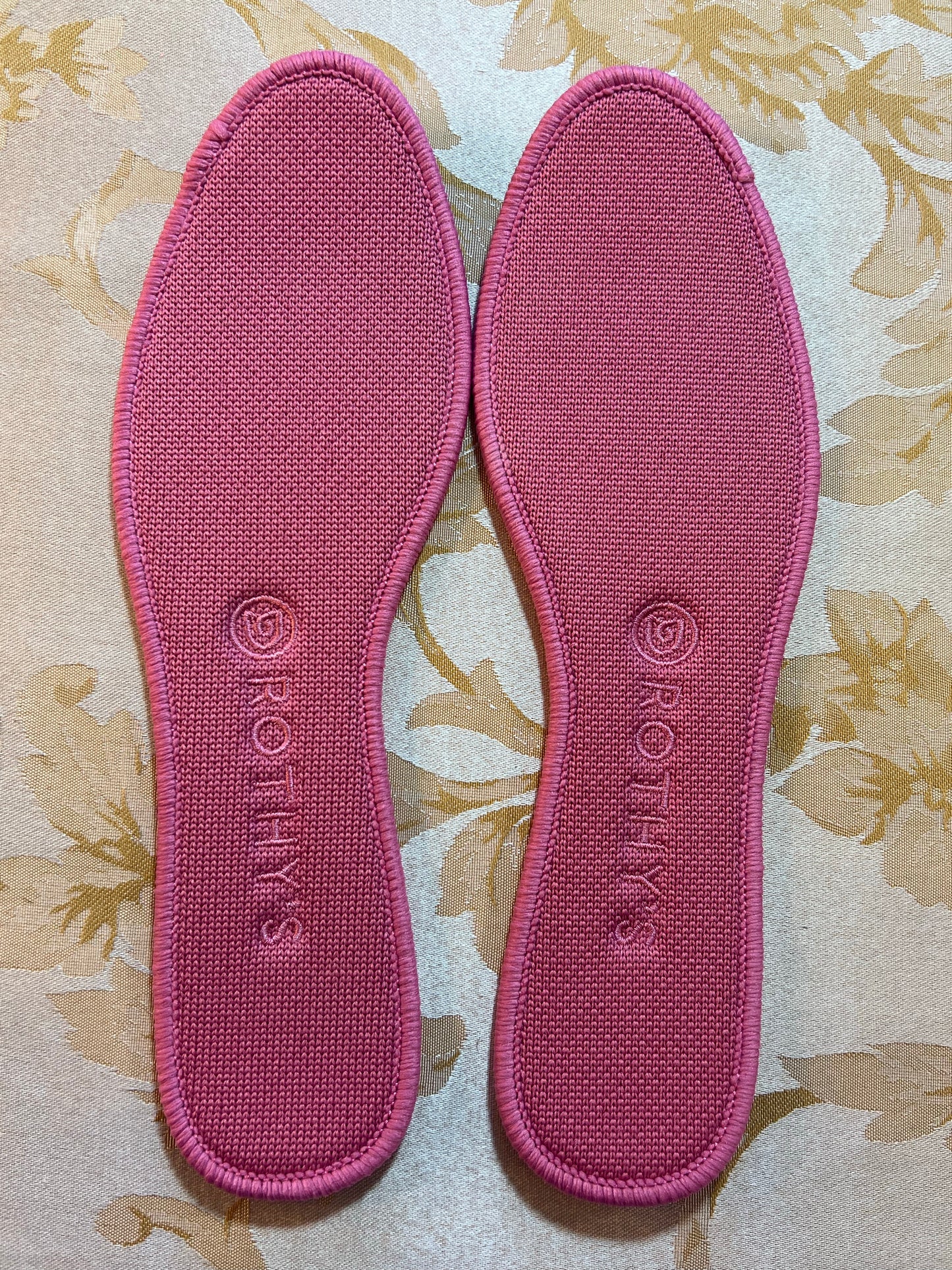 Like New ~ RETIRED ~ LIMITED EDITION ~ Rothy's Pink Captoe Flats - Size 9